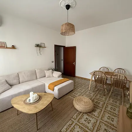 Vyva Apartment